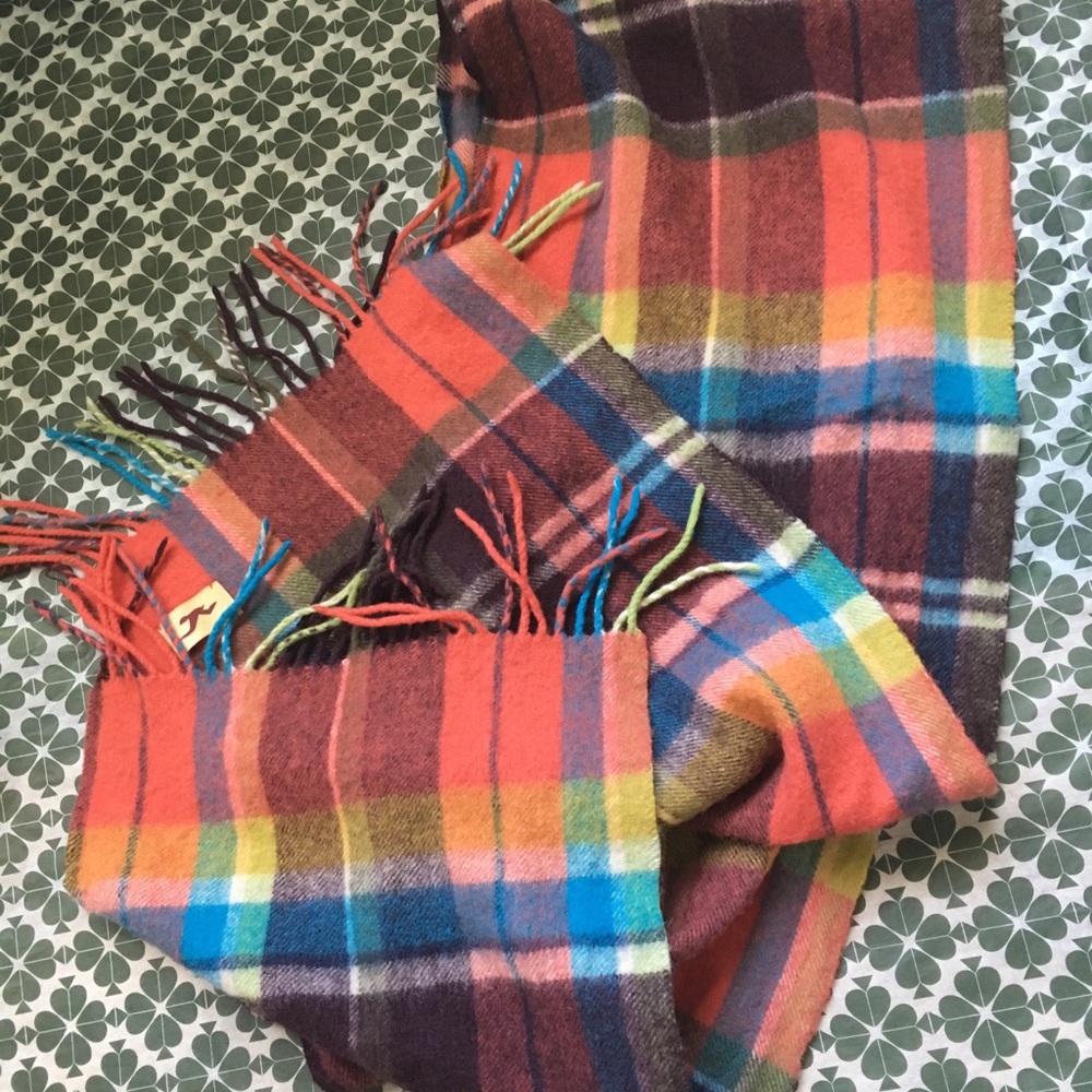 Hollister Scarf 🧣
